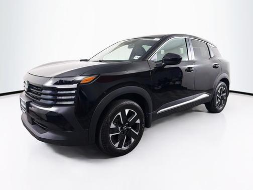 Super Black 2025 Nissan Kicks SV