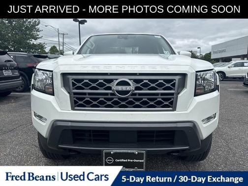 2024 Nissan Frontier SV