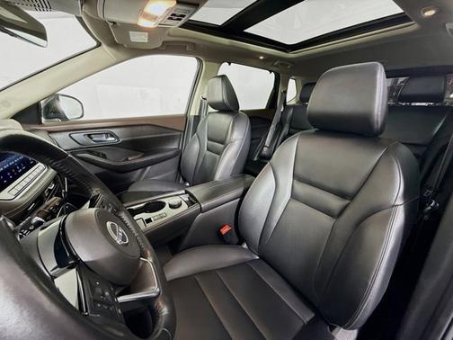 2022 Nissan Rogue SL