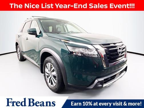 2023 Nissan Pathfinder SL