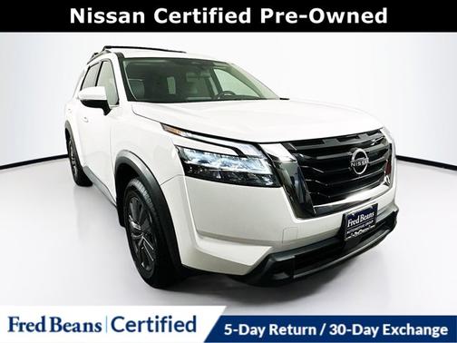 2022 Nissan Pathfinder SV