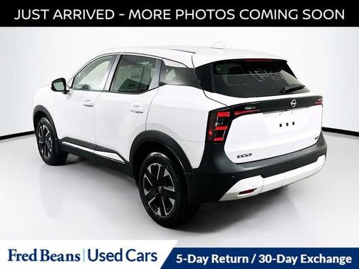 2025 Nissan Kicks SV