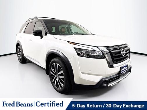 2023 Nissan Pathfinder Platinum