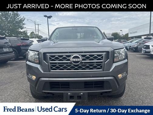 2022 Nissan Frontier SV