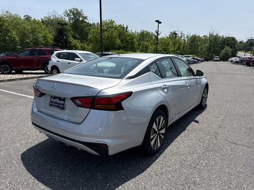 2021 Nissan Altima 2.5 SV