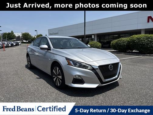 2021 Nissan Altima 2.5 SV