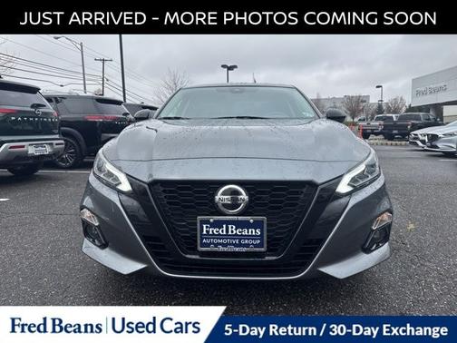 2022 Nissan Altima 2.5 SR