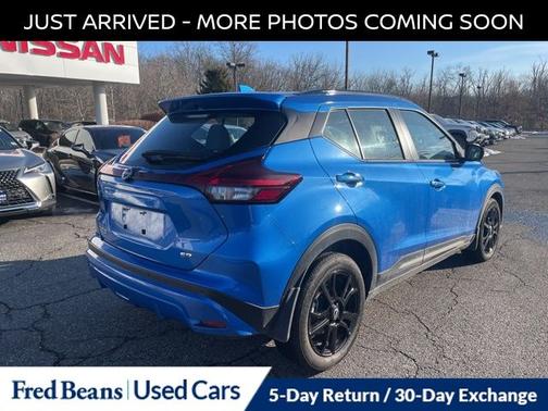 2024 Nissan Kicks SR