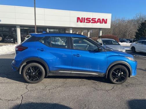 2024 Nissan Kicks SR
