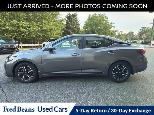 Gun Metallic 2024 Nissan Sentra SV