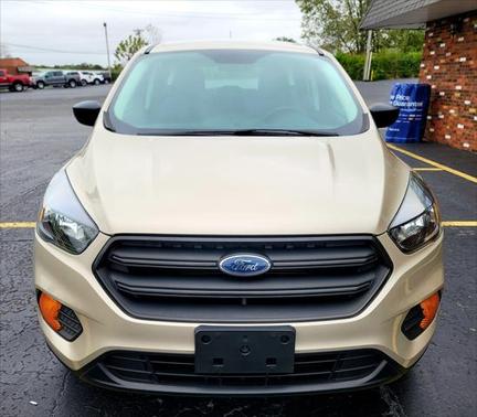 Photo 3 of 16 of 2018 Ford Escape S