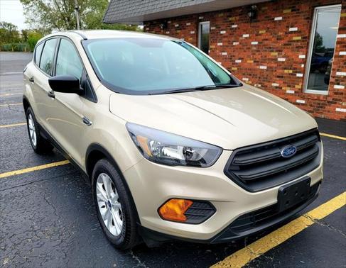 Photo 1 of 16 of 2018 Ford Escape S