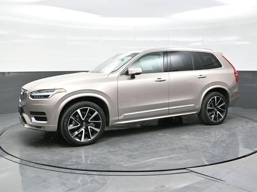 2023 Volvo XC90 B6 AWD Plus 6-Seater