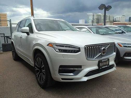 Crystal White 2025 Volvo XC90 Plus