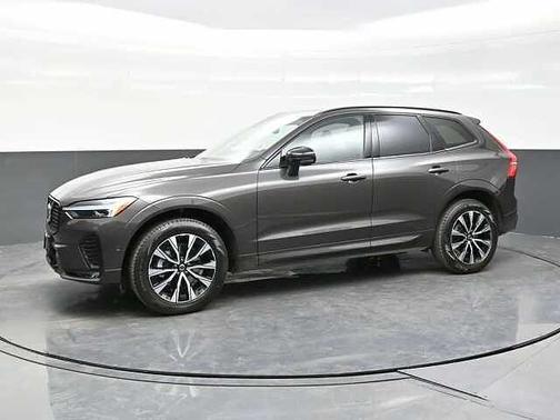 Platinum Grey 2025 Volvo XC60 Plus