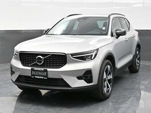 2024 Volvo XC40 Plus