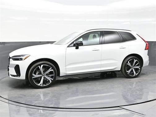2022 Volvo XC60 B5 AWD R-Design