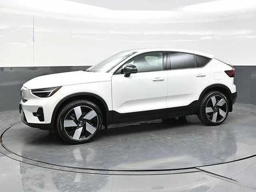 Crystal White 2022 Volvo XC60 R-Design