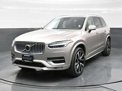 2023 Volvo XC90 Plus