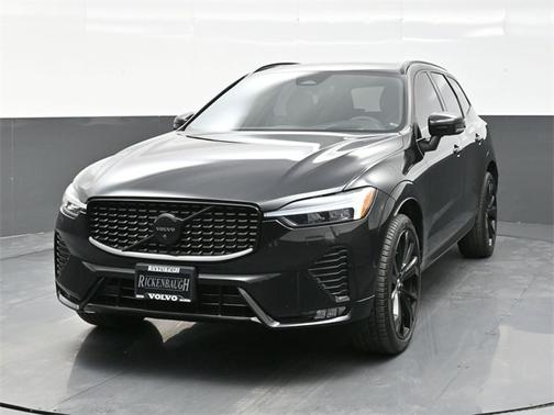 2024 Volvo XC60 B5 Ultimate Black Edition
