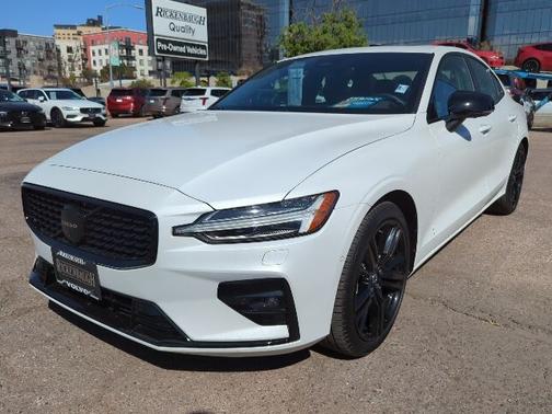 2024 Volvo S60 B5 Plus Black Edition