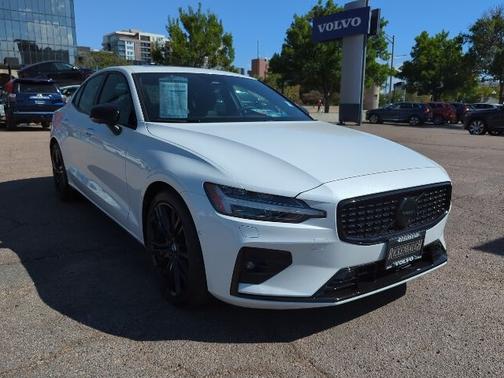 2024 Volvo S60 B5 Plus Black Edition