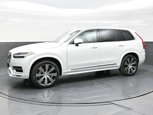2025 Volvo XC90 B6 Plus 7-Seater