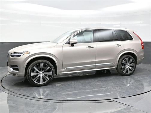 2025 Volvo XC90 B6 Ultra 6-Seater