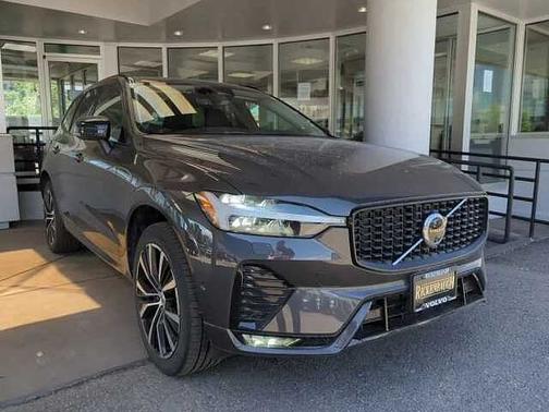 Platinum Grey 2024 Volvo XC60 Plus