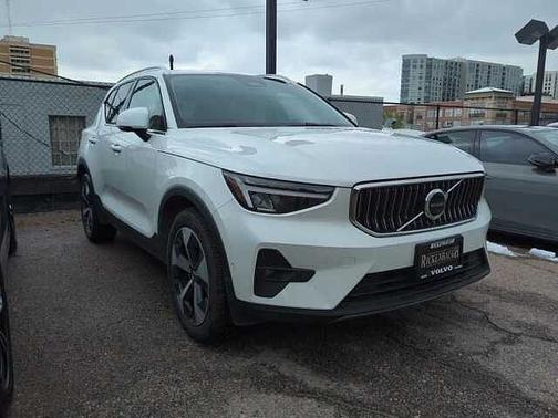 Crystal White 2025 Volvo XC40 Plus