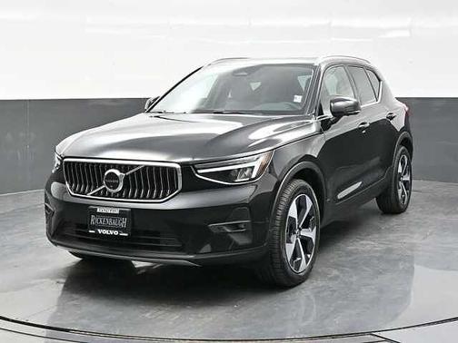 2025 Volvo XC40 Plus