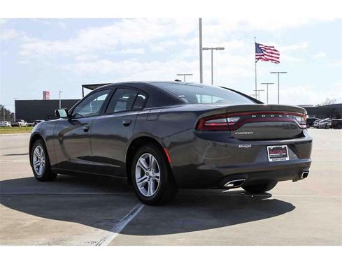 Photo 3 of 21 of 2019 Dodge Charger SXT
