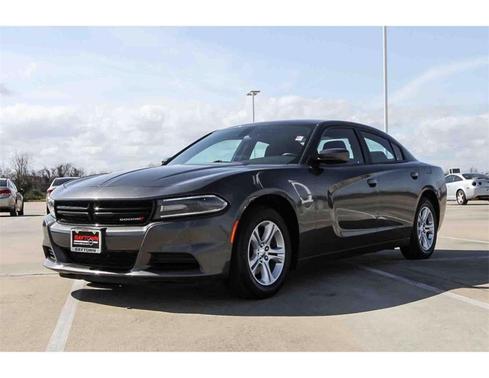 Photo 2 of 21 of 2019 Dodge Charger SXT