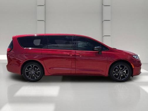 Red 2026 Chrysler Pacifica Select FWD