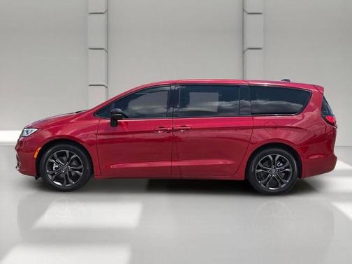 Red 2026 Chrysler Pacifica Select FWD