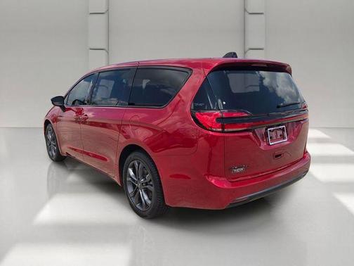 Red 2026 Chrysler Pacifica Select FWD