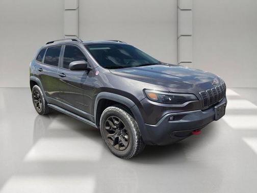 Gray 2019 Jeep Cherokee Trailhawk