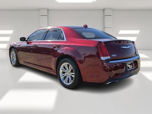 2018 Chrysler 300 Touring