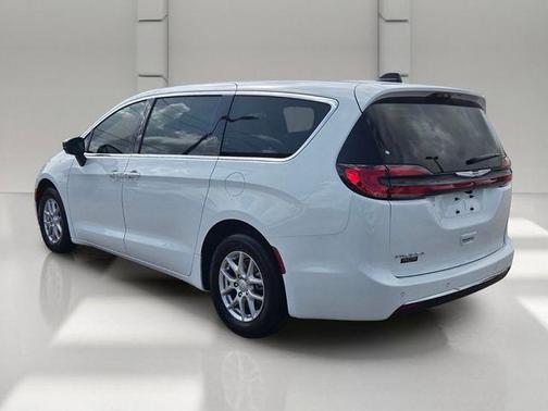 White 2026 Chrysler Pacifica Select FWD
