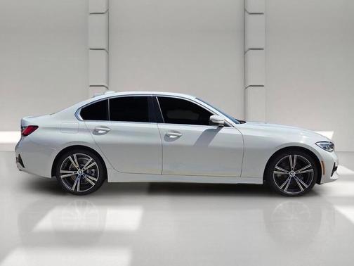 White 2022 BMW 330 i
