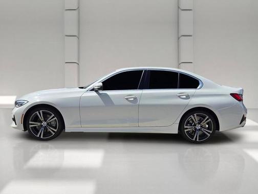 White 2022 BMW 330 i