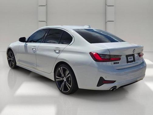 White 2022 BMW 330 i
