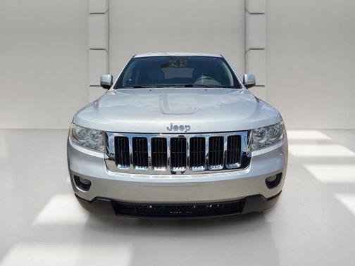 Gray 2011 Jeep Grand Cherokee Laredo