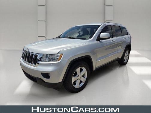 Gray 2011 Jeep Grand Cherokee Laredo