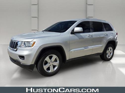 Gray 2011 Jeep Grand Cherokee Laredo