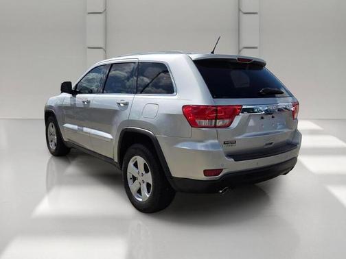 Gray 2011 Jeep Grand Cherokee Laredo