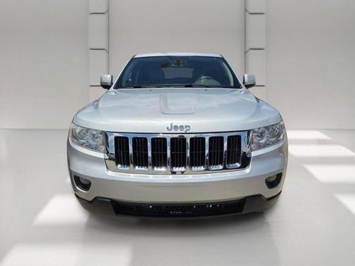 Gray 2011 Jeep Grand Cherokee Laredo