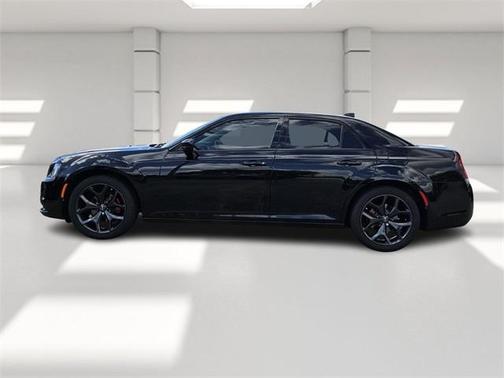 2022 Chrysler 300 Touring