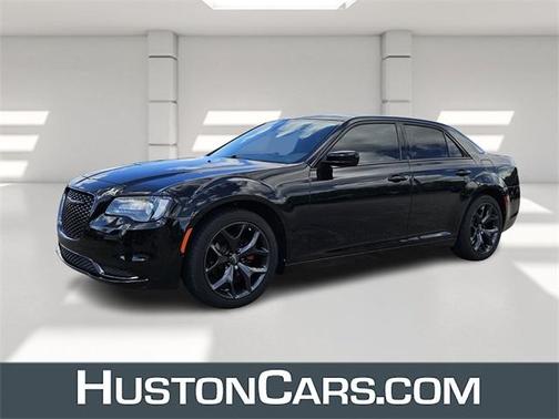 2022 Chrysler 300 Touring