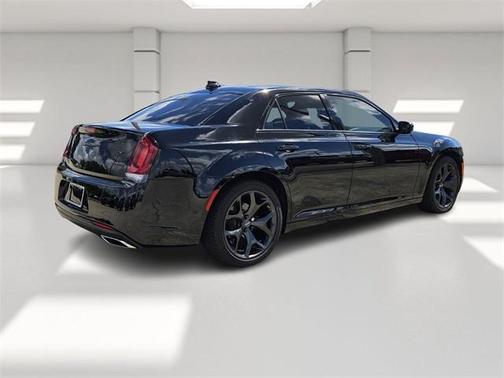 2022 Chrysler 300 Touring